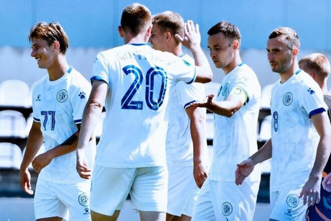 Дебютант УПЛ розірвав контракти з двома гравцями