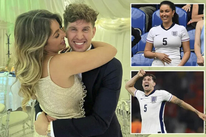 ФОТО. Футболист Манчестер Сити женился. Девушка старше него