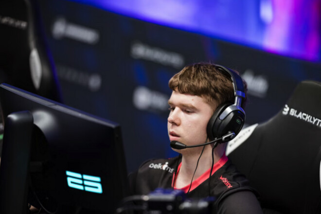 B8 – Astralis. IEM Cologne. Первый этап. Смотреть онлайн. LIVE трансляция