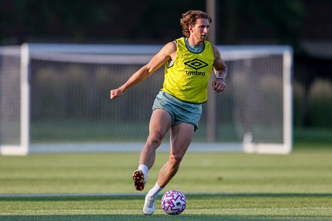 Французский журналист расхвалил Забарного и дал совет ПСЖ