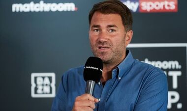 Эдди Хирн назвал боксера, который сейчас способен победить Усика