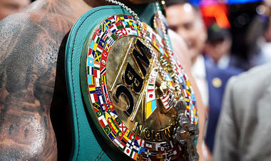 Іменитий екс-чемпіон пояснив, чому Усик – найвидатніший боксер в історії