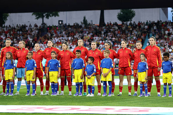 Третий год подряд Испания сыграет против Англии в финале крупного турнира