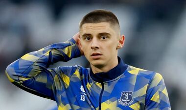 Эвертон принял решение, касающееся Миколенко. Будет трансфер