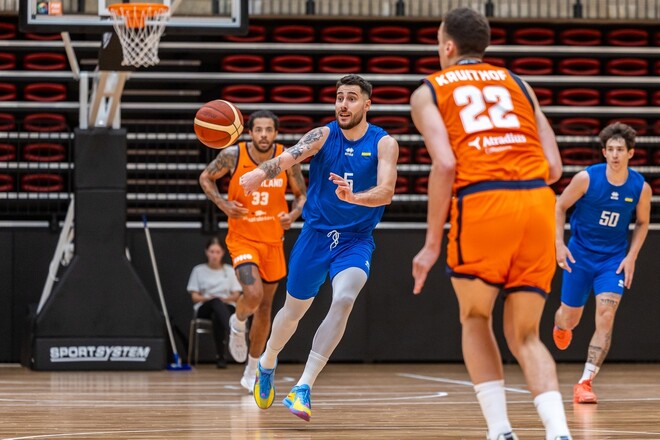 Початок хороший. Збірна України з баскетболу обіграла Нідерланди