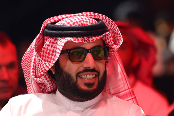 Туркі Аль-Шейх категорично проти робити бій Усика з цим боксером