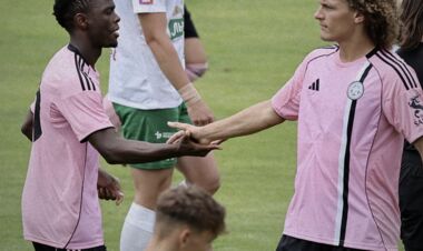 Карпаты уступили в товарищеском матче представителю Чемпиошипа