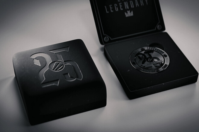 ФОТО. ESL выпустила коллекционную монету в честь 25-летия компании