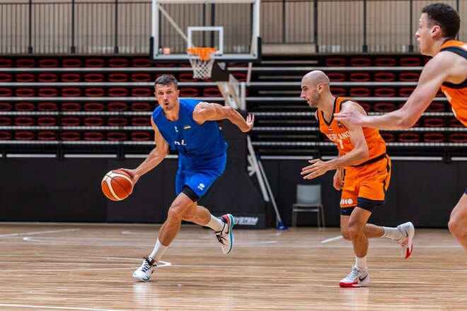 Сборная Украины по баскетболу во второй раз обыграла Нидерланды