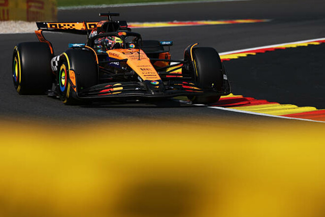 Уничтожил соперников. Состоялась спринт-квалификация Гран-при Бельгии