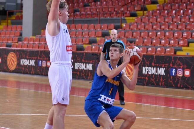 Збірна України U-18 з баскетболу розгромно поступилася Данії