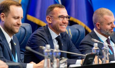 Шевченко, Кака, Трезеге. Легенди футболу провели матч у столиці Парагваю