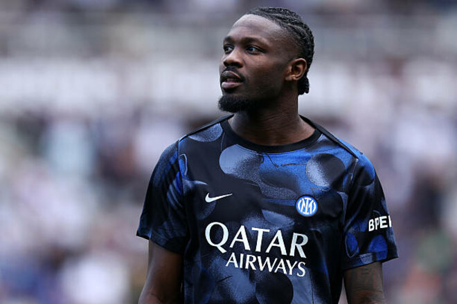 ВИДЕО. Без хвастовства. Форвард Интера удивил фанатов своей простотой