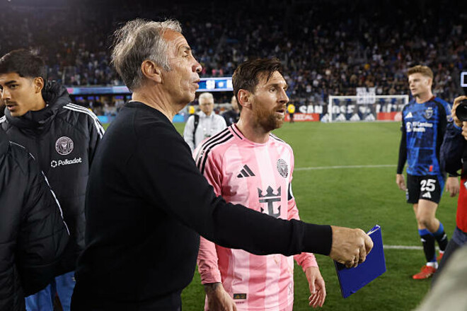 Не стримав емоцій. Головний тренер суперника врятував Мессі від вилучення