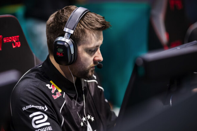 Безумие перед игрой с NAVI: «Device провел ночь в туалете»