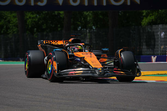 Старт гран-при Ф-1 в Италии: новые болиды, скорость Макларена и аварии