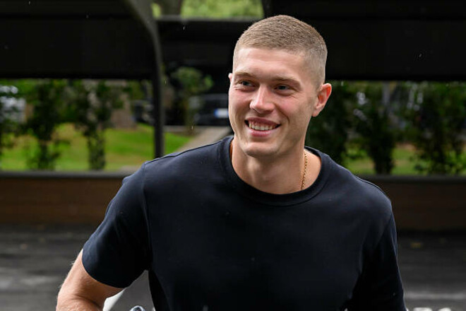 Довбик пропустил тренировку Ромы и не попал в заявку команды. Есть причина