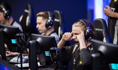 NAVI – FaZe. IEM Cologne. Групповой этап. Смотреть онлайн. LIVE трансляция