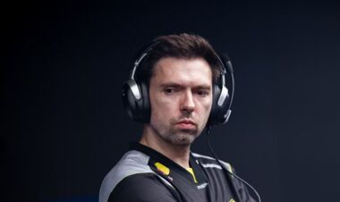 ФОТО. Тренер NAVI сломал ключицу перед официальной игрой. Что случилось?