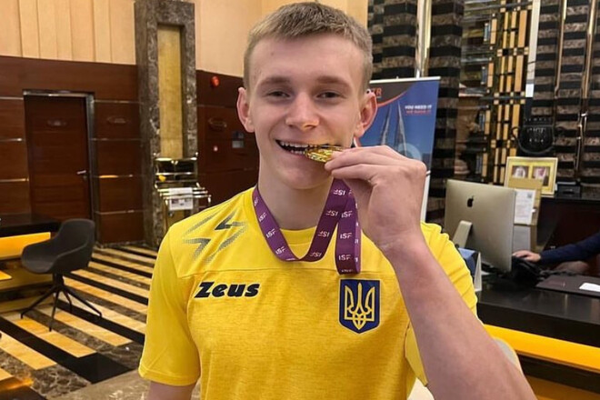 Валентин Гаврильченко стал бронзовым призером ЕЮОФ в спортивной гимнастике