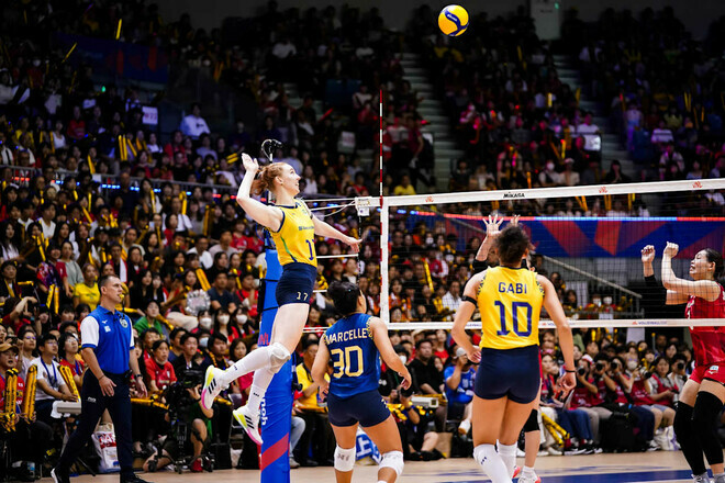 Бразилия – Япония. Полуфинал женской ЛН по волейболу. Смотреть онлайн LIVE