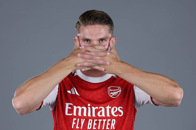 Виктор Дьекереш стал восьмым шведским футболистом в истории Арсенала