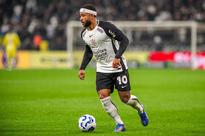 Мемфіс Депай знову забив за Корінтіанс. Скільки голів у голландця?