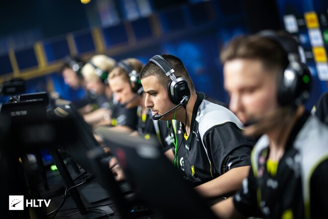 Определился соперник NAVI в матче за выход в плей-офф IEM Cologne 2025