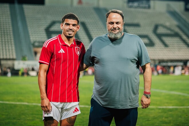 ОФІЦІЙНО. Ноттінгем Форест продовжив контракт із ключовим хавбеком