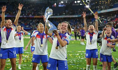 Англия выиграла женский ЧЕ, Сидоров покинул Украину, медали в фехтовании