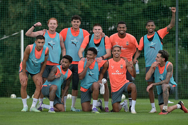 ФОТО. Тренування Шахтаря. Після дня відпочинку – підготовка до Бешикташа