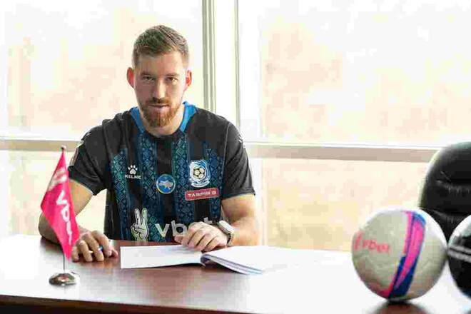 Экс-игрок Черноморца может перейти в команду Рябоконя