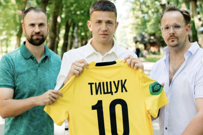 ОФІЦІЙНО. Знову оригінально. ФК Ужгород підписав контракт з гравцем у парку