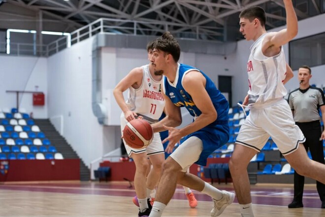 Сборная Украины U-18 по баскетболу уступила на ЧЕ