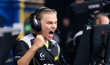 NAVI во второй раз победили FaZe и прошли в плей-офф IEM Cologne из CS2
