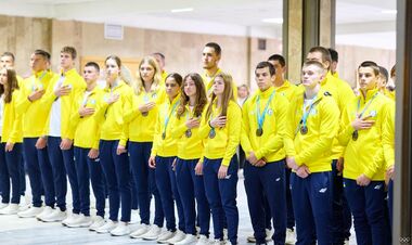 ФОТО. В Киеве торжественно поздравили сборную Украины после триумфа на ЕЮОФ