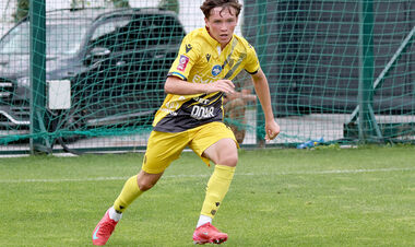 ФОТО. Із першою командою Руху тренується 15-річний юніор. І вже дебютував