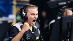 NAVI во второй раз победили FaZe и прошли в плей-офф IEM Cologne из CS2