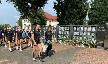 Гандболистки львовской Галичанки почтили память погибших воинов