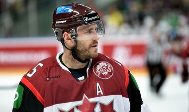 За Кэпиталз будет выступать игрок из НХЛ. Он забивал легендарному Бродеру