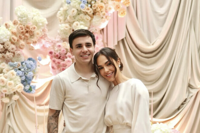 ФОТО. Зірка Динамо і дочка легенди киян таємно розписалися?