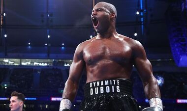 Катмен Усика рассказал, что будет дальше с Дюбуа после поражения нокаутом