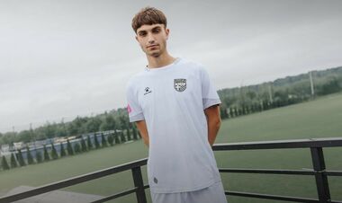 ОФІЦІЙНО. Колишній захисник Металіста 1925 став гравцем клубу ЮКСА