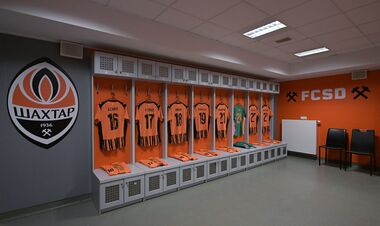 ФОТО. Як виглядає роздягальня Шахтаря перед матчем із Бешикташем