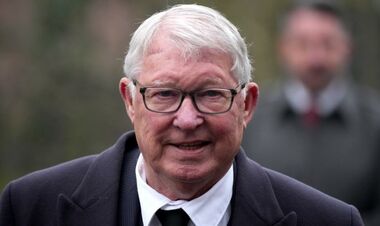Alex Ferguson: This is a fantastic player, the hardest football player in the history