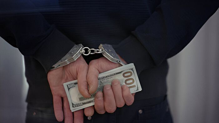 Малайзийских полицейских задержали за взятку от нелегального гемблинга