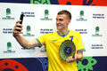 Лидер сборной отказывается играть в Украине. Он хочет в Европу
