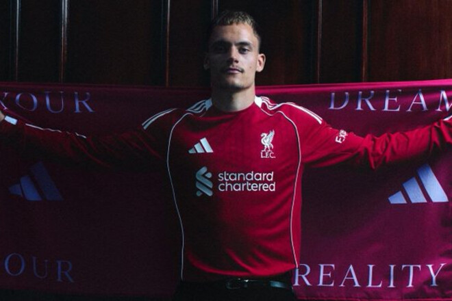 42 000 в час. Фанаты Ливерпуля раскупают футболки своей новой звезды