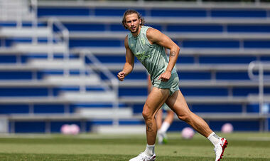 Старт сезону УПЛ, Забарний близький до ПСЖ, успіх Світоліної