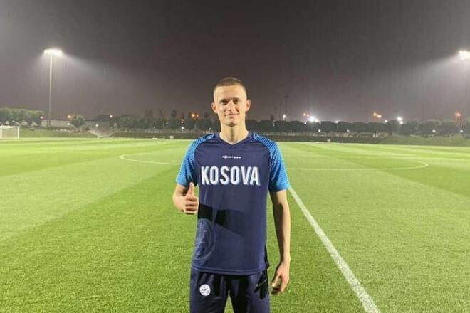 Два потенциальных новичка Металлиста 1925 пока еще не прибыли в Украину